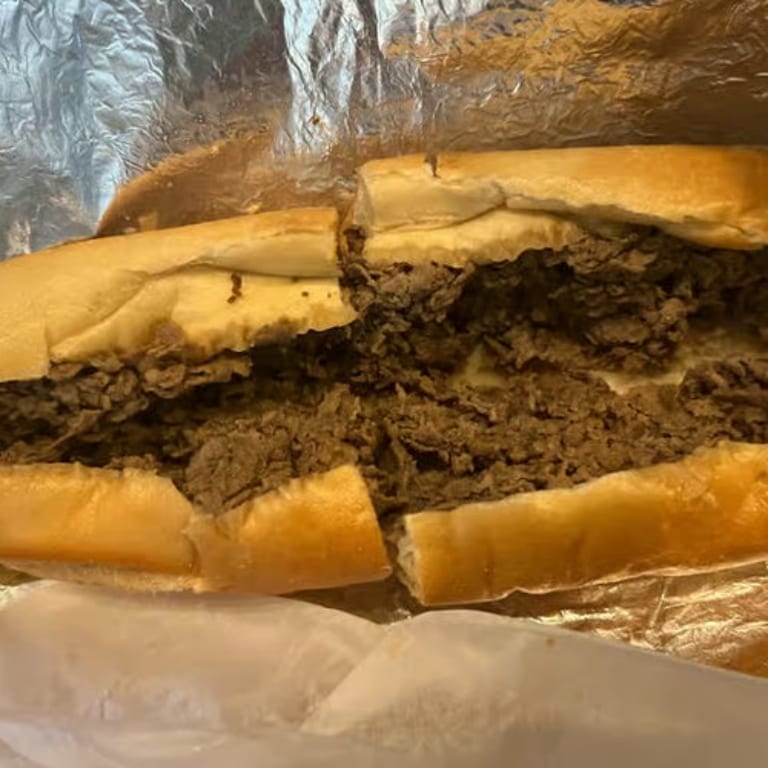 Delicious Steak Sandwiches: A Must-Try!